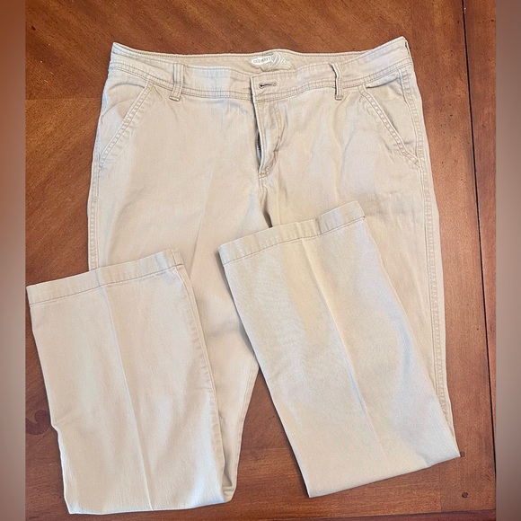 Old Navy Diva khaki pants - Picture 3 of 6